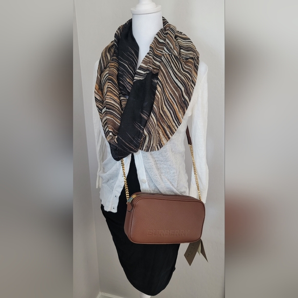 (NWT) Authentic Burberry tan leather elongated crossbosy camera bag - Picture 3 of 12